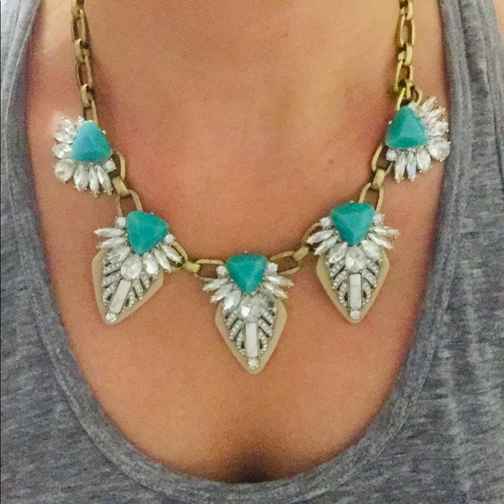 Palm Royale Statement Necklace! Perfect Condition!